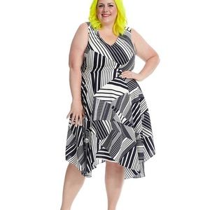 Julia Jordan Navy and White Geo Print Dress